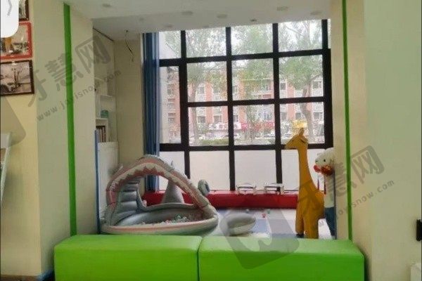 吉林长春爱馨口腔门诊部(红旗街店)