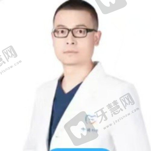 李强