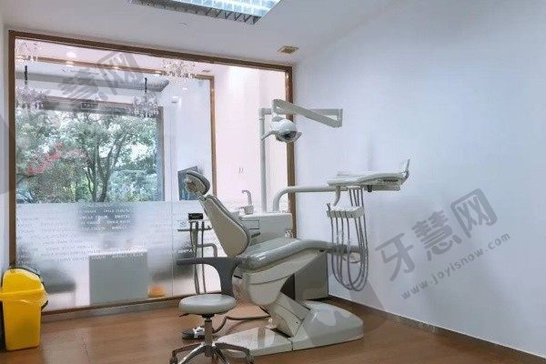 温州爱牙故事口腔门诊部(新城机构)牙椅