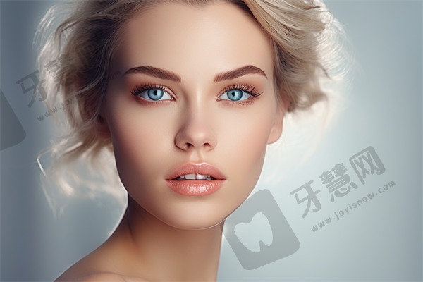 2025最新万国口腔价格大揭秘！种牙1480+正畸7500+护理优惠多