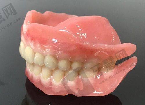 绥化镶牙补牙哪家医院好——绥化啄木鸟口腔门诊部