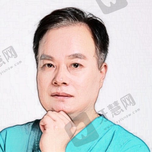 闫立新