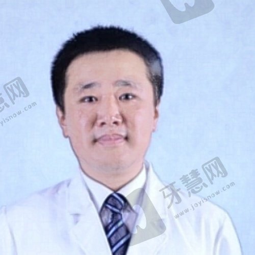 刘崇