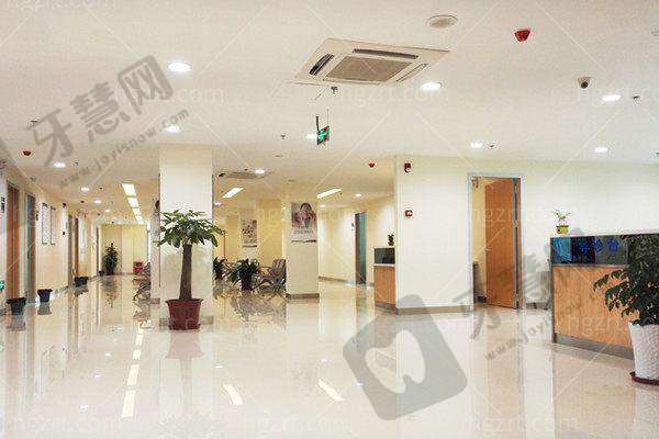 揭阳爱尔眼科医院收费价格表/收费标准