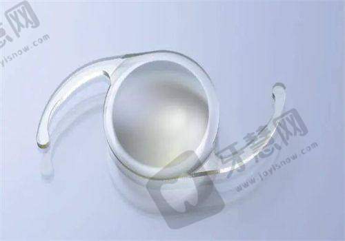 陆 军军 医 大学西 南医院眼科近视手术价格表对比其他医院——重庆本地三等甲vs私立医院怎么选?