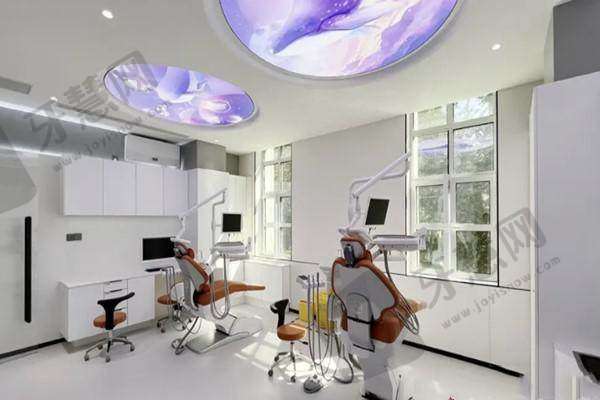 四、沈阳德立联合口腔医院实力如何?二级专科资质+德国技术,看牙更放心!