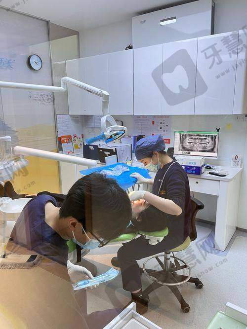 冯良医生有资质吗