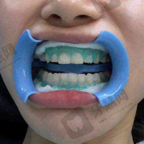 李丹华医生有资质吗