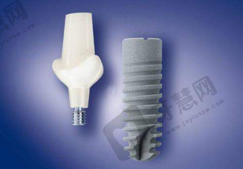 南京金铂利口腔医院种颗牙齿多少钱